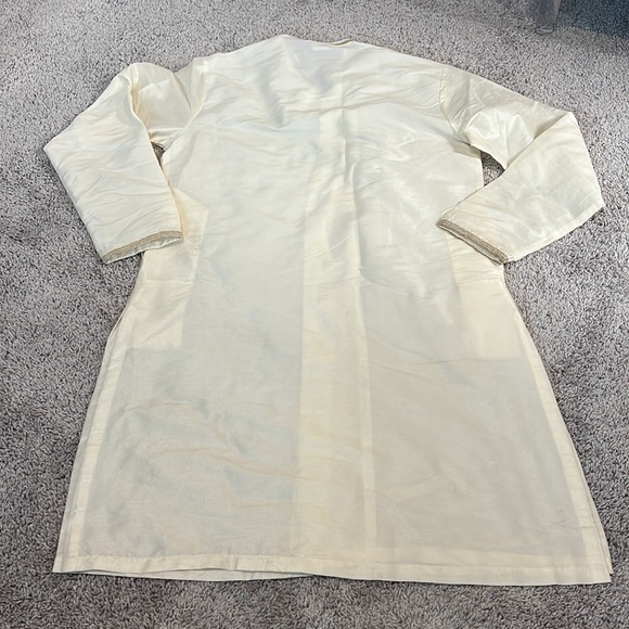 Skavij Kurta Men’s Ivory Cream Soft Dupioni Silk Fabric Indian Tunic - Picture 6 of 11